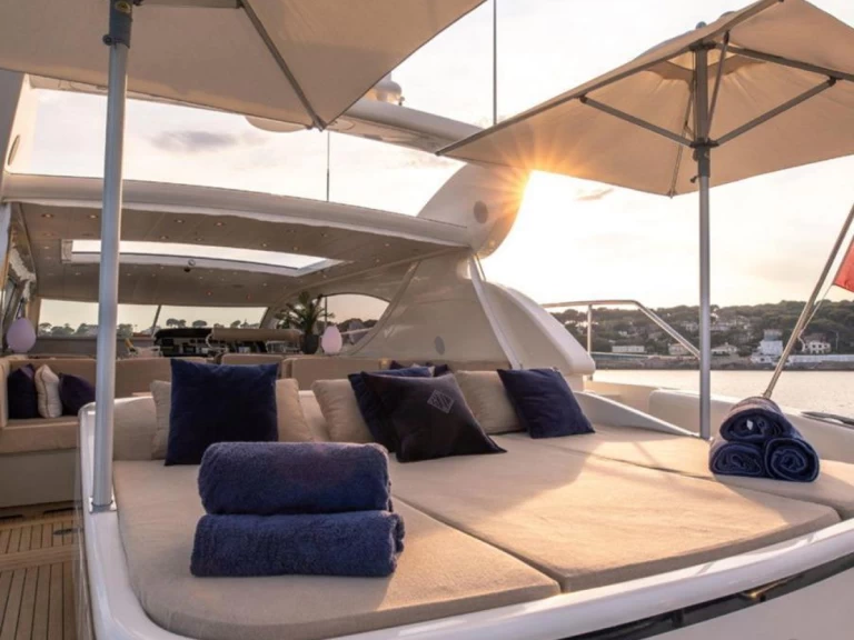 Hire Luxury Yacht with or without skipper Leopard Golfe-Juan