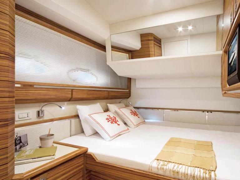 Hire a Itama 55 Juan-les-Pins