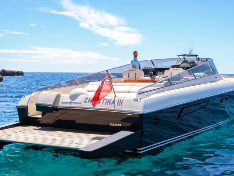 Luxury Yacht hire in Juan-les-Pins - Itama 55