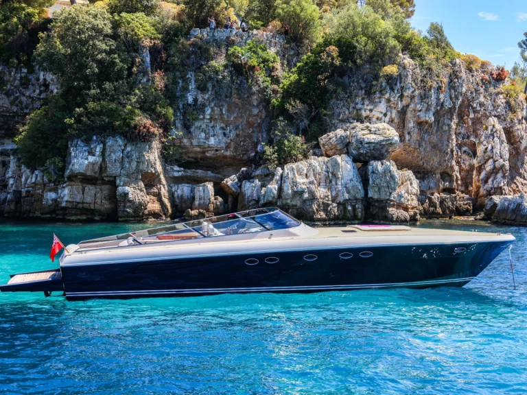 Charter a Itama 55 in Juan-les-Pins on Samboat