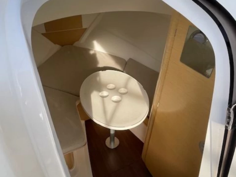 Yacht charter Antibes - Bénéteau Flyer 750 Sun Deck Rubis on SamBoat