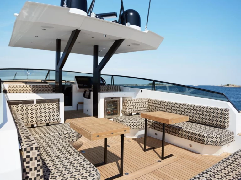 Luxury Yacht hire in Juan-les-Pins - Delta Powerboats 60