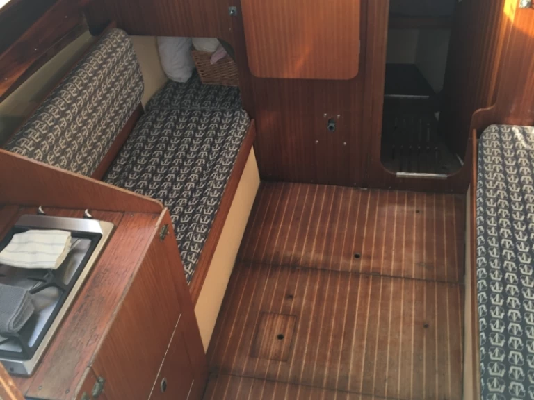 Hire a Dufour Dufour 2800 Porquerolles