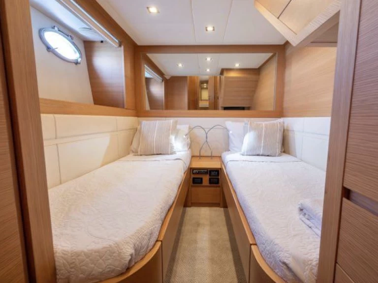 Charter a Pershing Pershing 64 in Antibes on Samboat