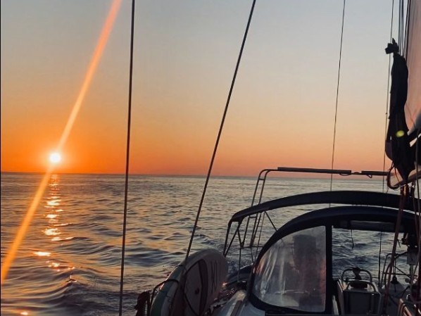 Charter a Jeanneau Sun Odyssey 49 in Paros (Island) on Samboat