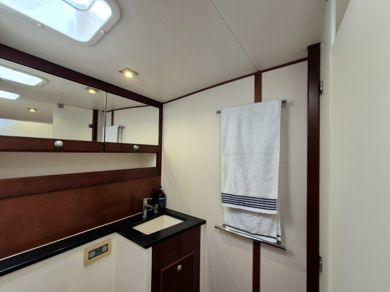 Hire Sailboat Hanse with a boat licence