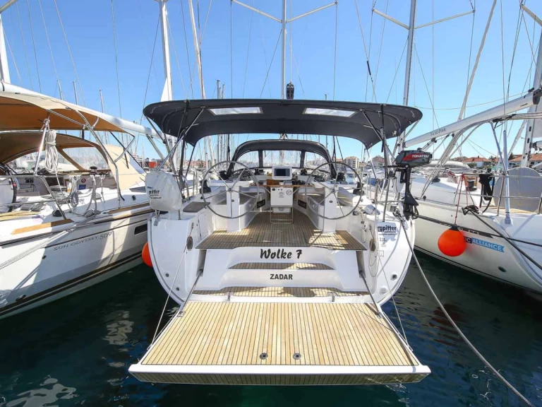 Hire a Bavaria Cruiser 45 Biograd na Moru