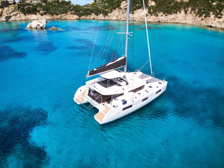 Hire Catamaran with or without skipper Lagoon Porto Pollo