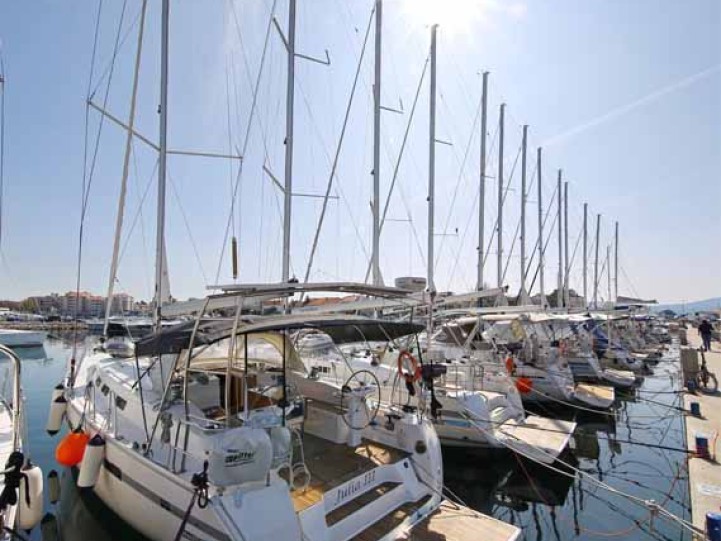 Hire Sailboat with or without skipper Bavaria Biograd na Moru