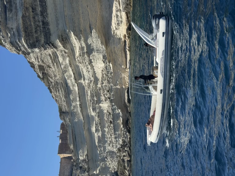 Hire RIB with or without skipper Capelli Bonifacio