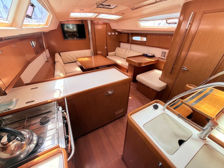 Bénéteau Oceanis 46 charter bareboat or skippered in  Sukošan