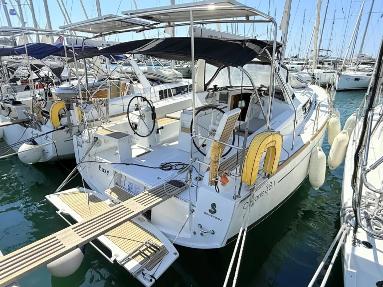 Yacht charter Sukošan - Bénéteau Oceanis 38.1 on SamBoat