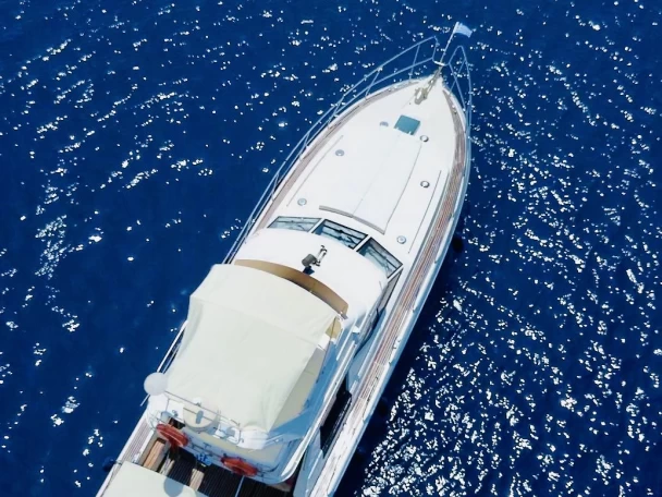 Yacht charter Corfu - Princess, UK 47 Flybridge on SamBoat
