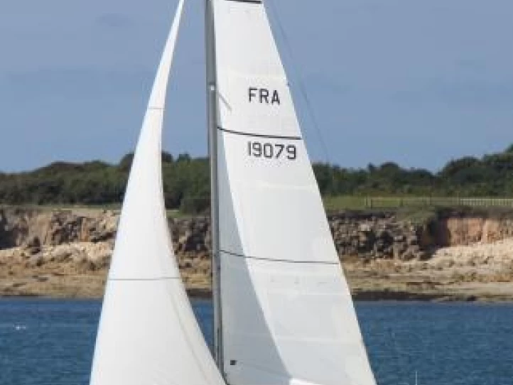 Jeanneau Sun Fast 32 charter bareboat or skippered in  Larmor-Plage