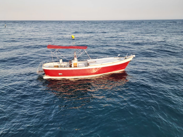 Hire a Dasamarine Altair 25 Catania