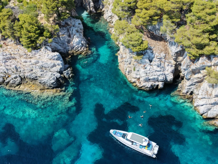 Motorboat to hire Skiathos at the best price