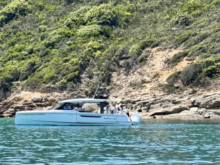 Saxdor Saxdor 400 GTO charter bareboat or skippered in  Saint-Florent