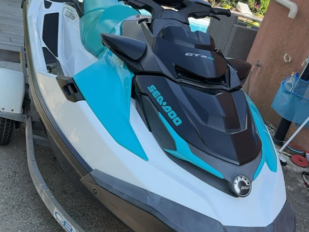 Yacht charter La Londe-les-Maures - Sea-Doo GTX PRO on SamBoat