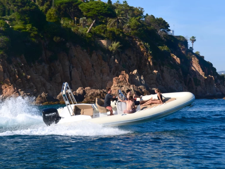 Yacht charter Alcúdia - Hydrosport 737 on SamBoat