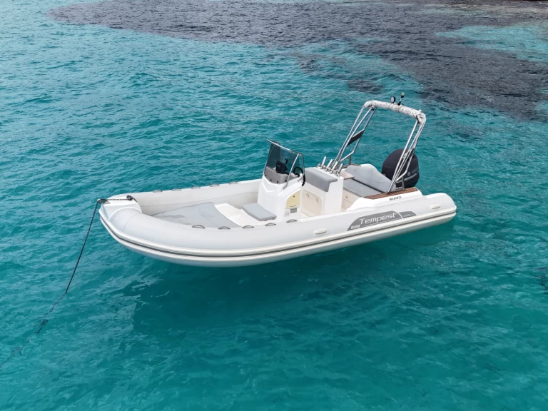 RIB hire in Saint-Florent - Capelli Tempest 626