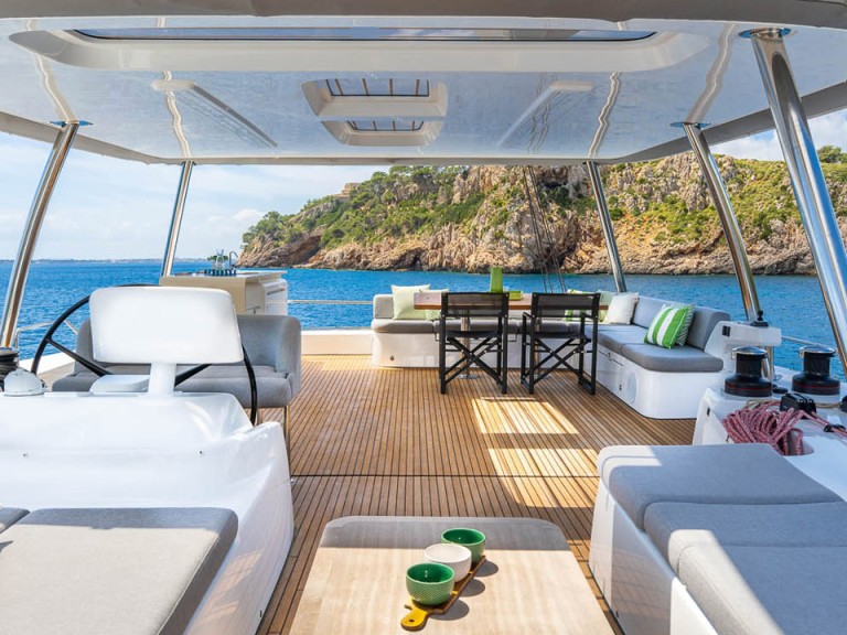 Yacht hire Kaštela cheap Lagoon 60 - 4 + 2 cab.