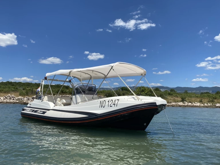 Yacht hire Selce cheap ZAR 57 Welldeck