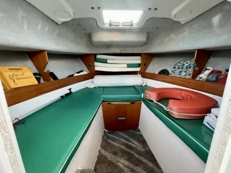 Hire a Jeanneau Cap Camarat 725 WA Larmor-Plage