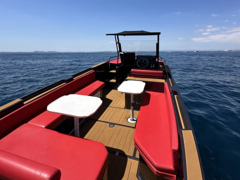 Charter a BravaBoats BA 75 in Roses on Samboat