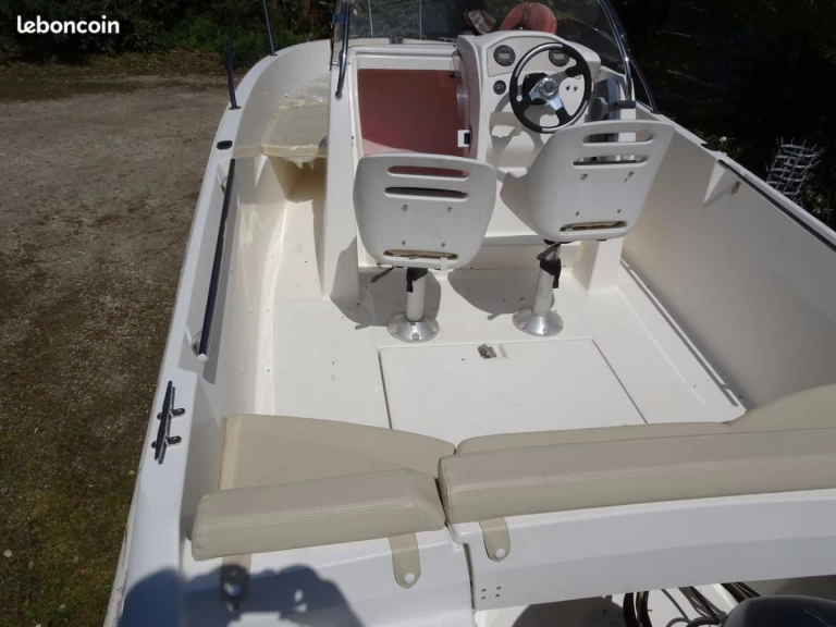 Jeanneau Cap Camarat 555 charter bareboat or skippered in  Saint-Gilles-Croix-de-Vie