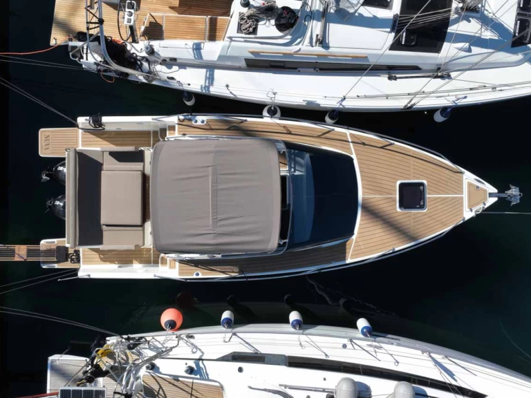 Motorboat to hire Biograd na Moru at the best price