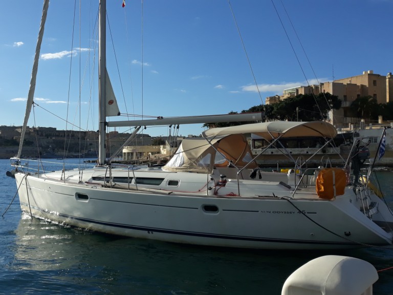 Hire Sailboat with or without skipper Jeanneau Kos