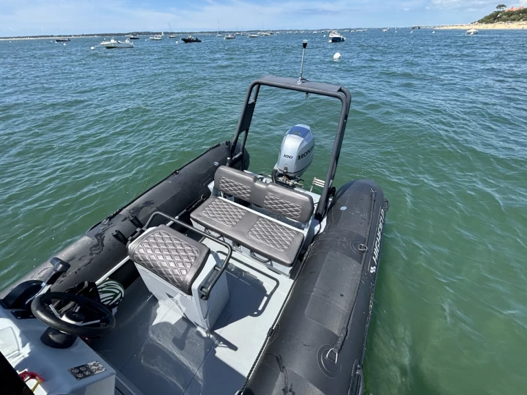 Charter a Highfield Patrol 600 in Arcachon on Samboat