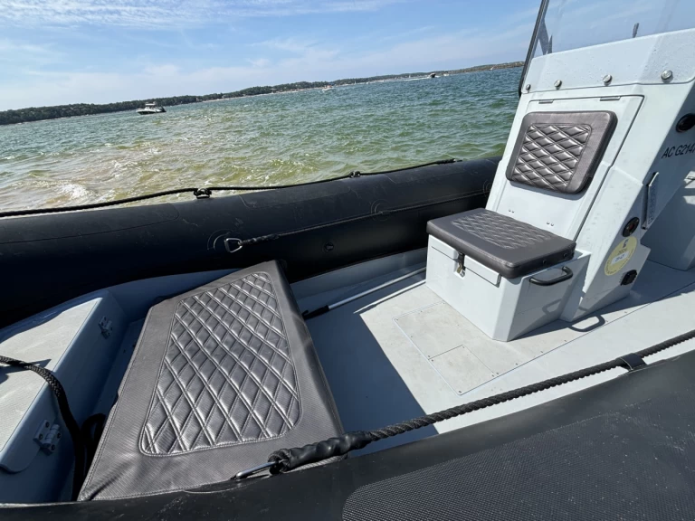 Hire a Highfield Patrol 600 Arcachon