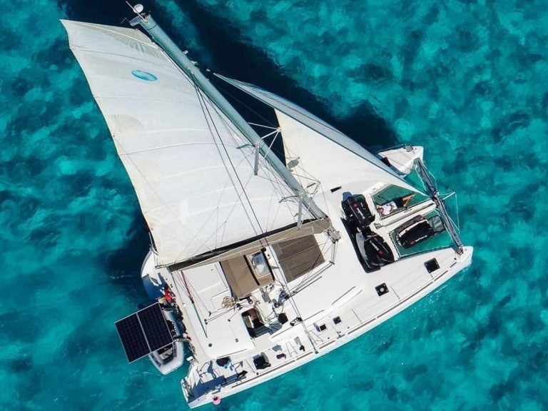 Catamaran to hire Santa Eulària des Riu at the best price