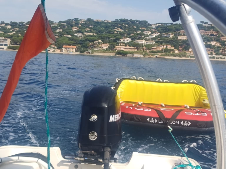 Yacht charter Sainte-Maxime - Boston Whaler Boston Whaler 170 super sport on SamBoat