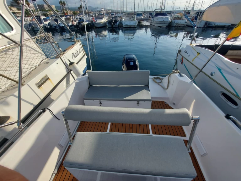 Motorboat to hire el Masnou at the best price