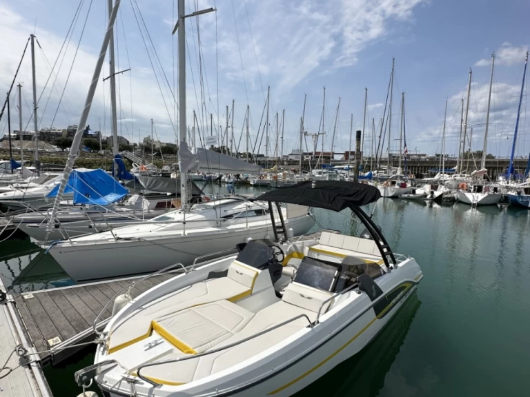 Yacht hire Les Minimes cheap Flyer 6.6 SPORTdeck