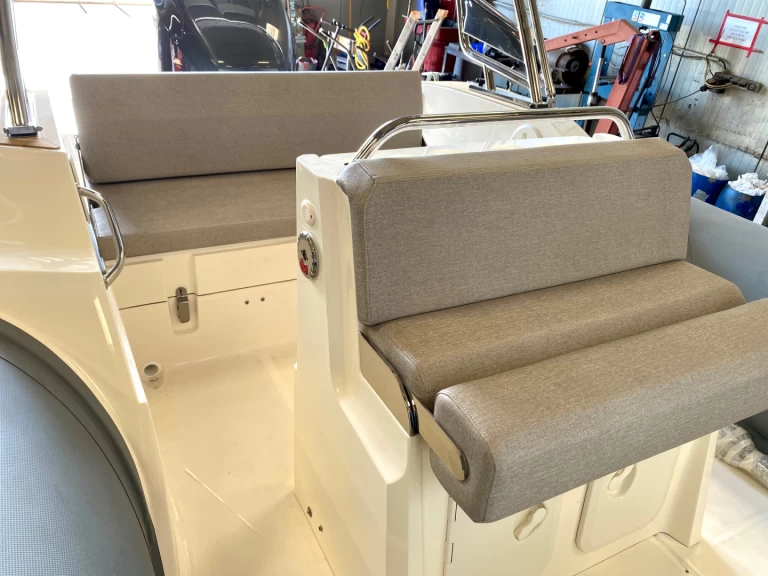 Hire RIB with or without skipper Capelli Saint-Cyprien