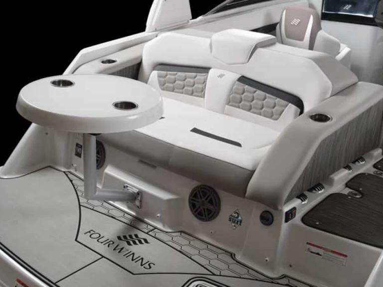 Motorboat hire in Cannes - Cranchi Turchese 24