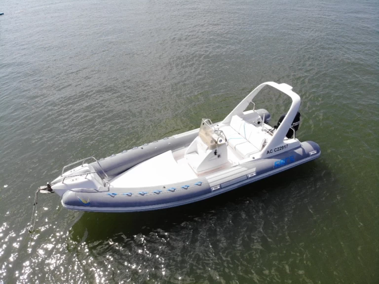 Hire RIB Sacs with a boat licence