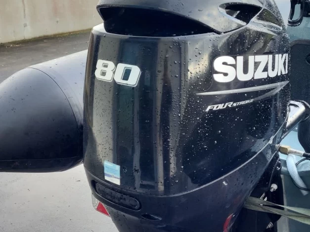 Charter a Bombard Explorer 550 in Les Sables-d'Olonne on Samboat