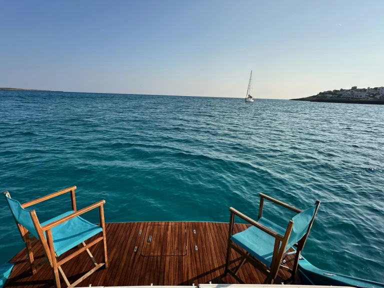 Yacht hire Mahón cheap Riviera IV