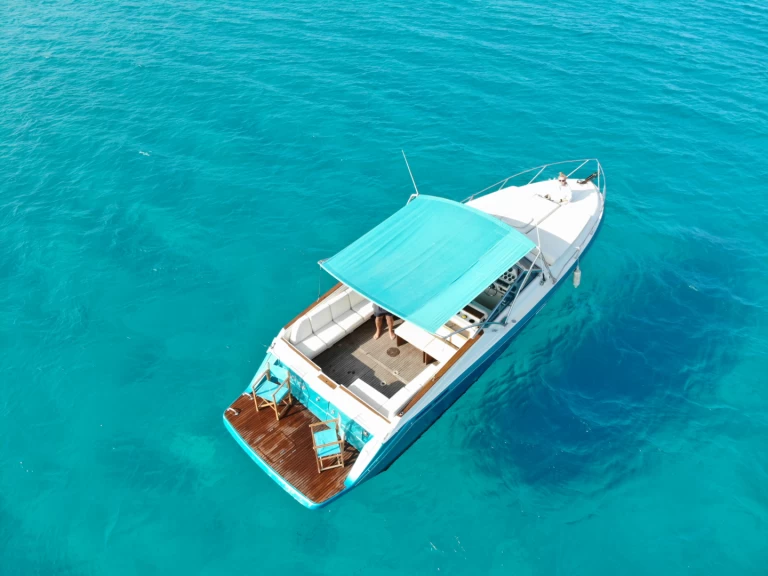 Motorboat to hire Mahón at the best price