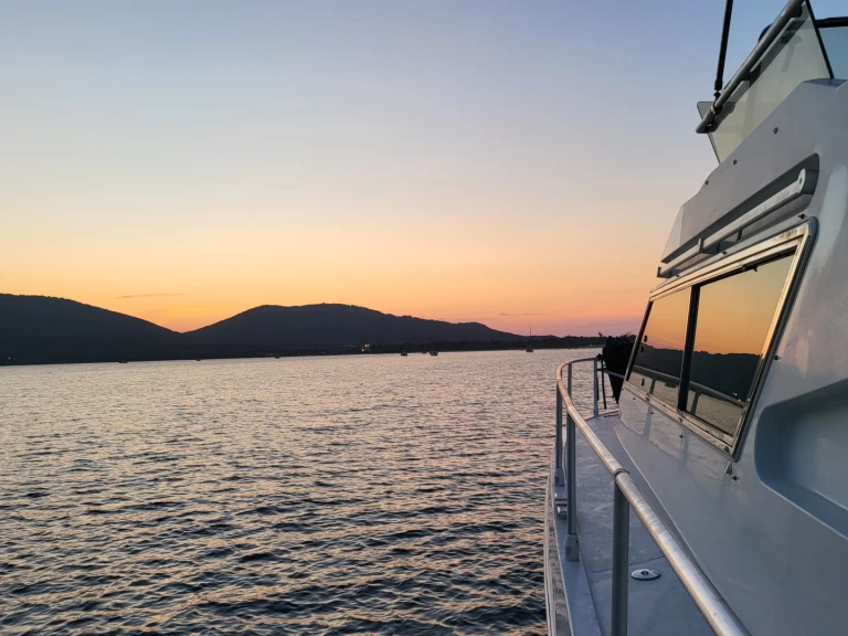 Motorboat to hire Porto di Fertilia at the best price