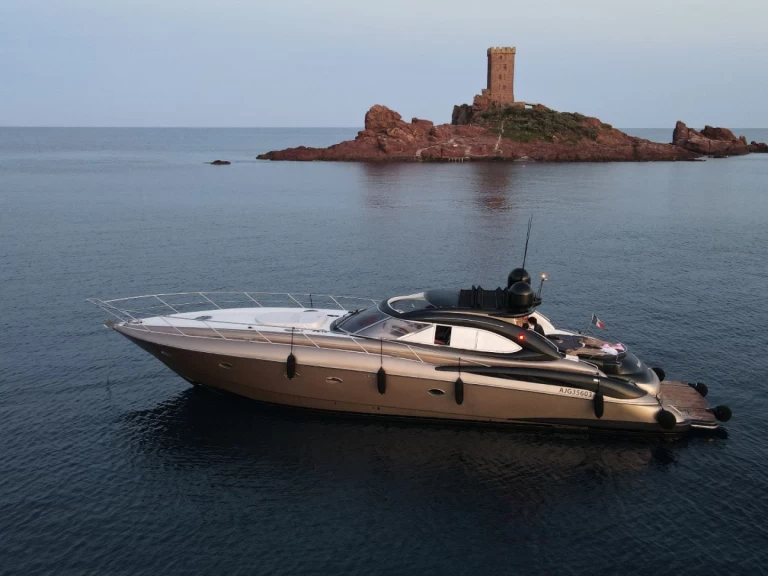 Charter a Sunseeker Predator 60 in Saint-Raphaël on Samboat