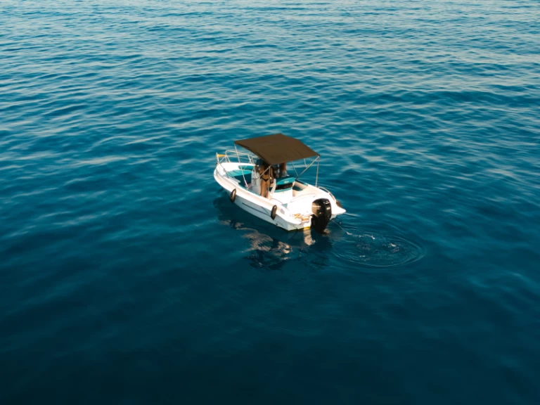 Motorboat hire in Taormina - blumax 19 pro Blumax 19 Pro
