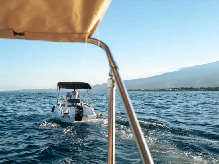 Hire Motorboat with or without skipper blumax 19 pro Taormina