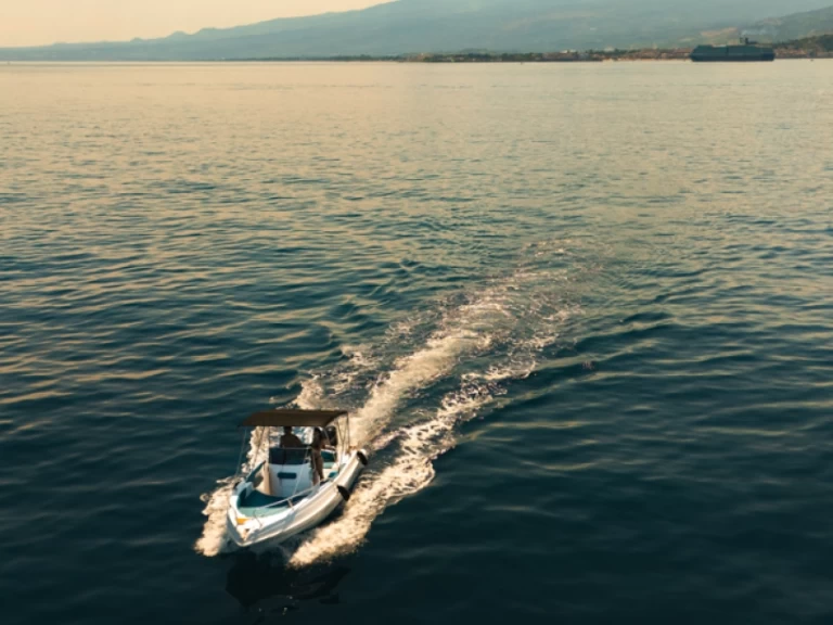 Hire a blumax 19 pro Blumax 19 Pro Taormina