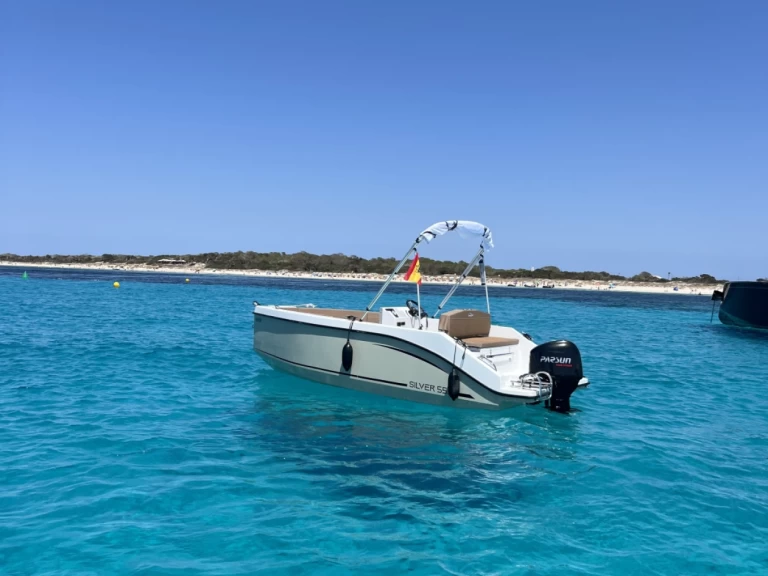 Charter a Silver Yacht SILVER 555 in La Savina on Samboat