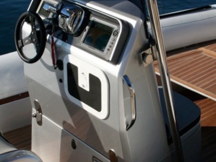 RIB to hire Six-Fours-les-Plages at the best price